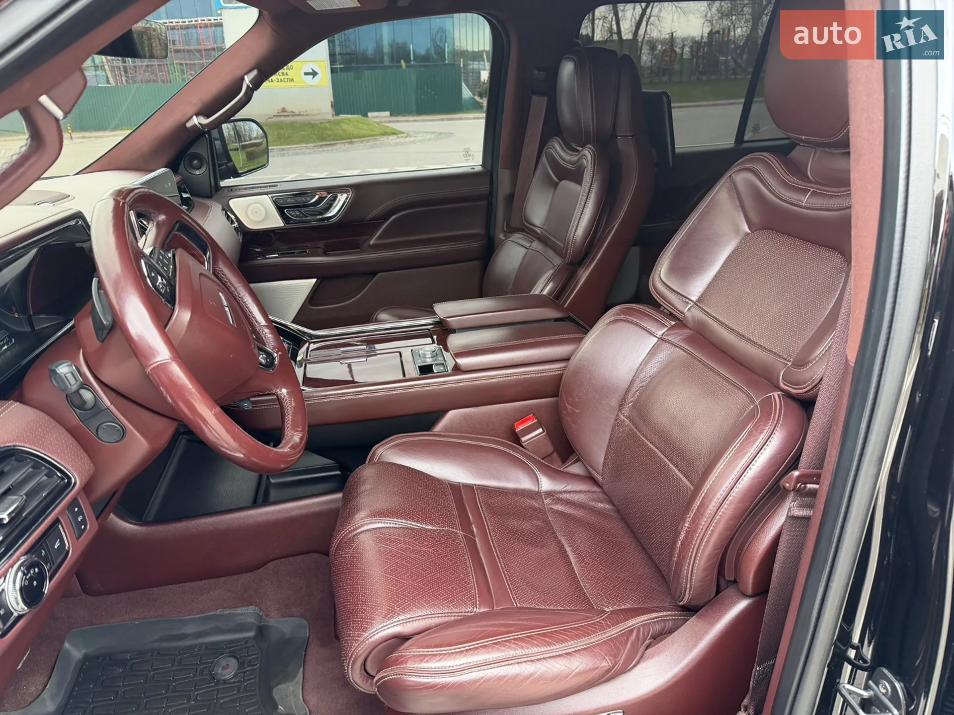 2018 Lincoln Navigator - мініатюра 18