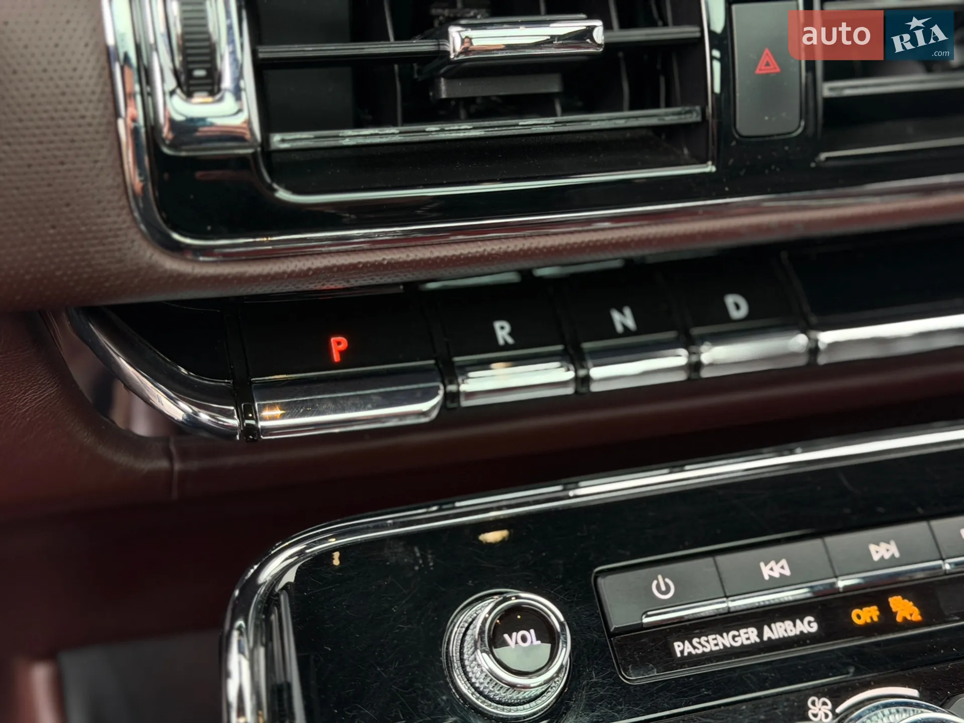 2018 Lincoln Navigator - мініатюра 25