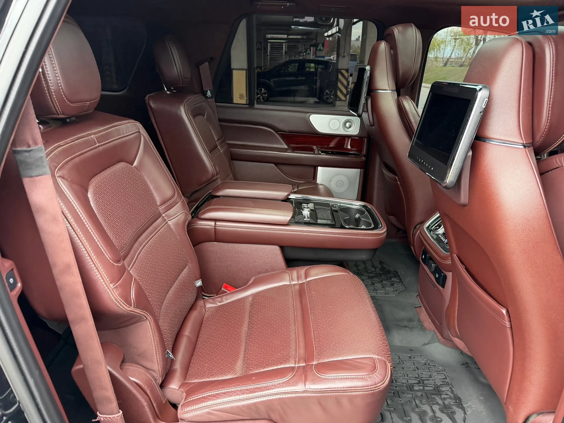 2018 Lincoln Navigator - мініатюра 37