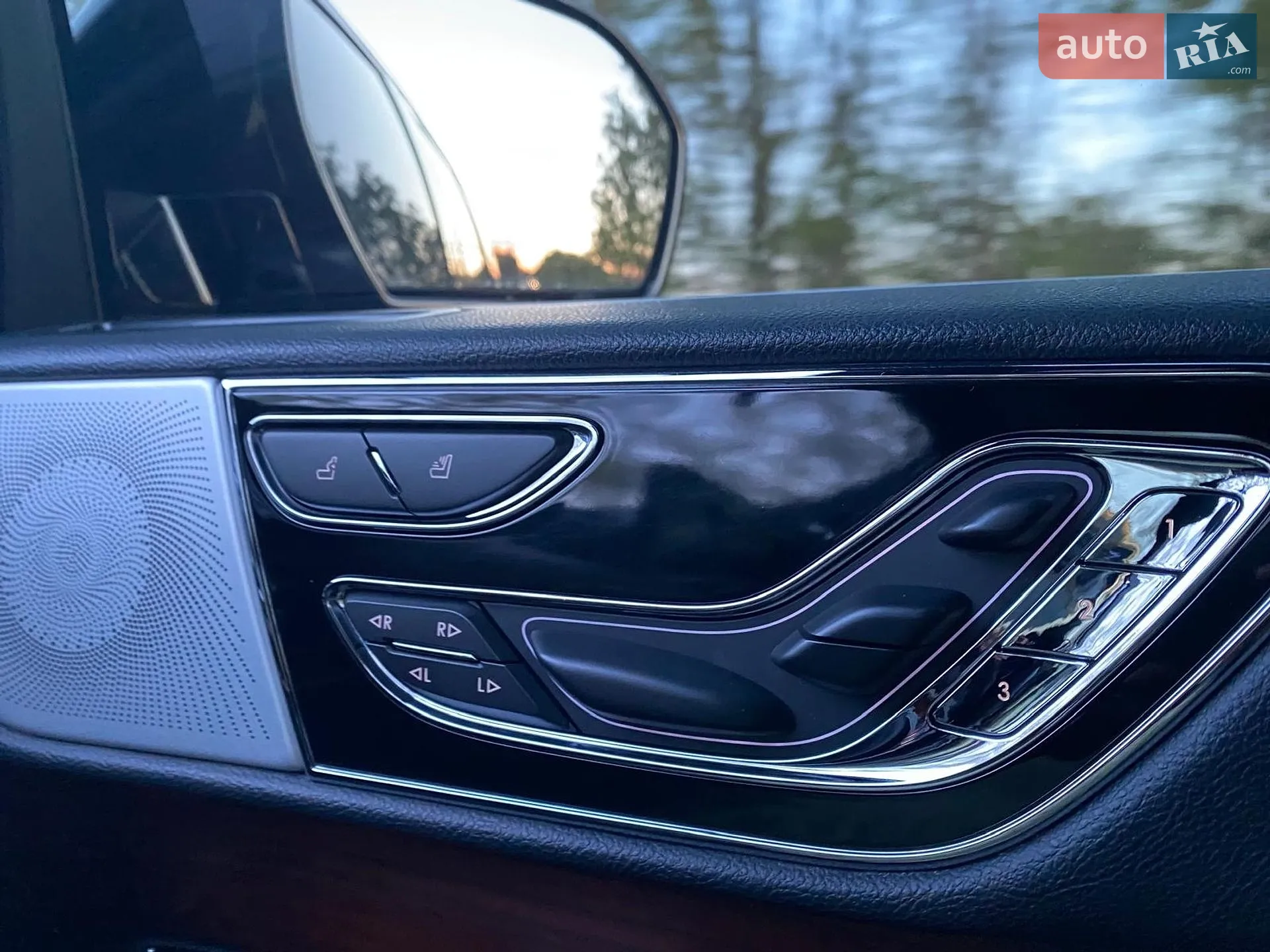 2022 Lincoln Navigator - мініатюра 12