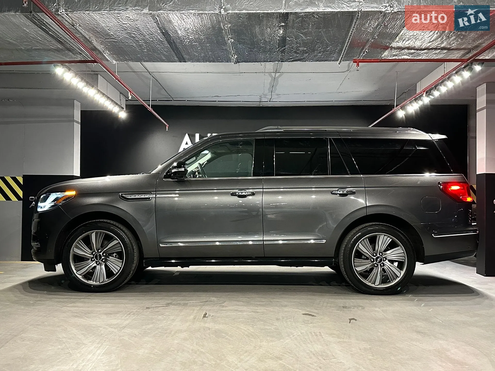 2018 Lincoln Navigator - мініатюра 4
