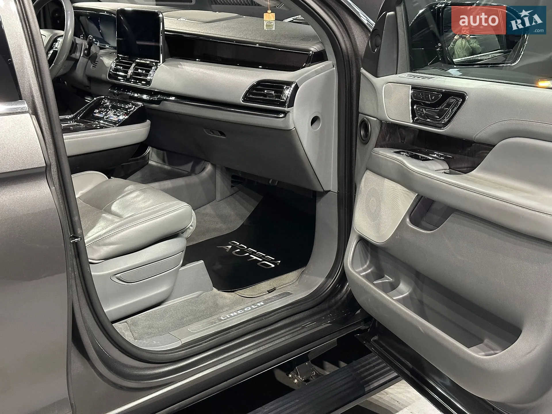 2018 Lincoln Navigator - мініатюра 23
