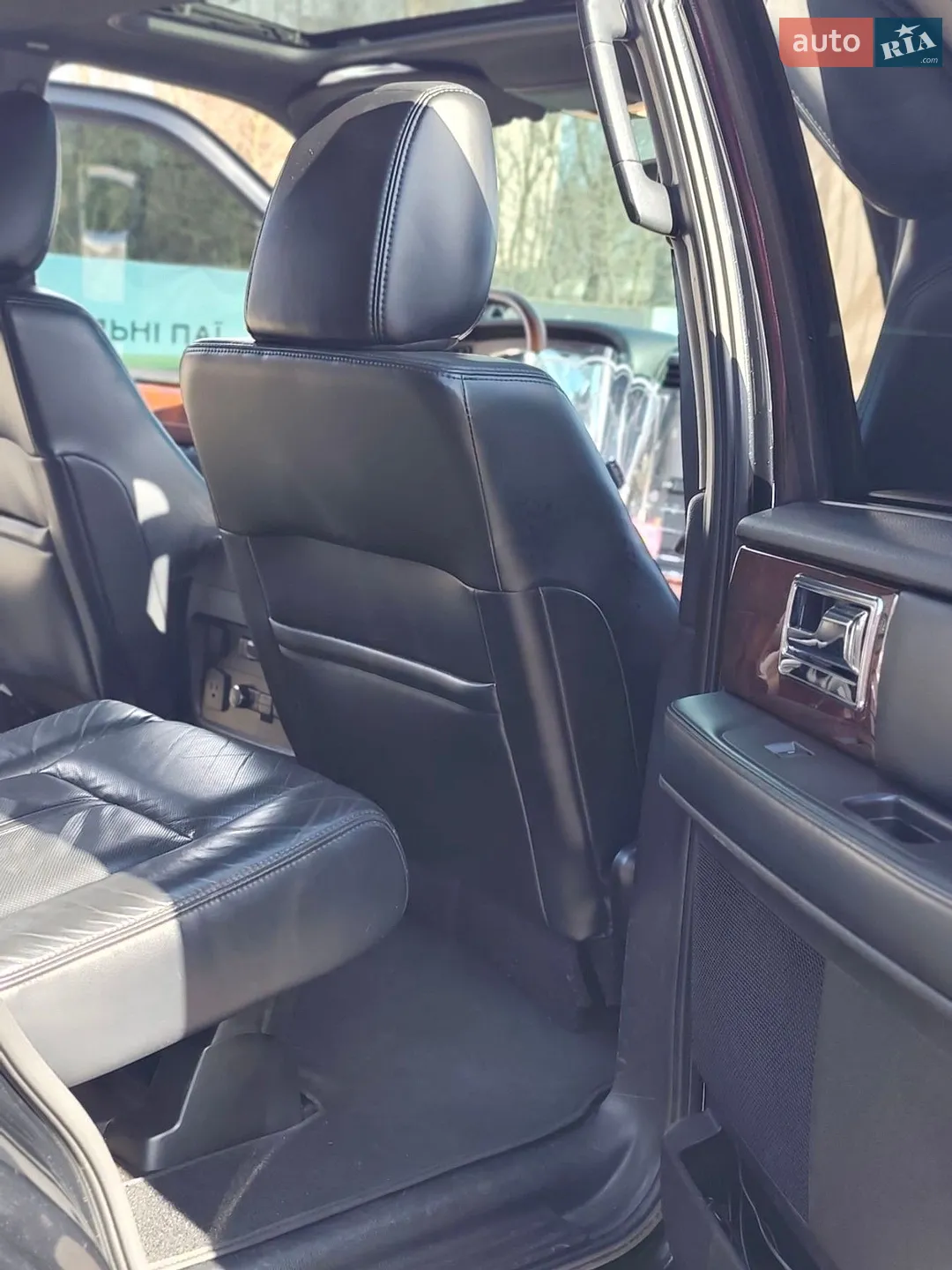 2014 Lincoln Navigator - мініатюра 36