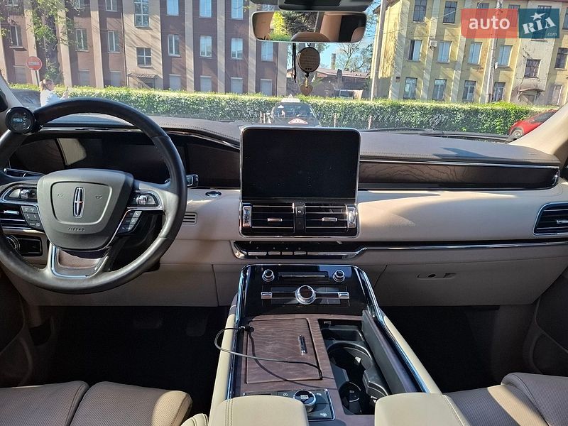 Внедорожник / Кроссовер Lincoln Navigator 2021 в Каменском