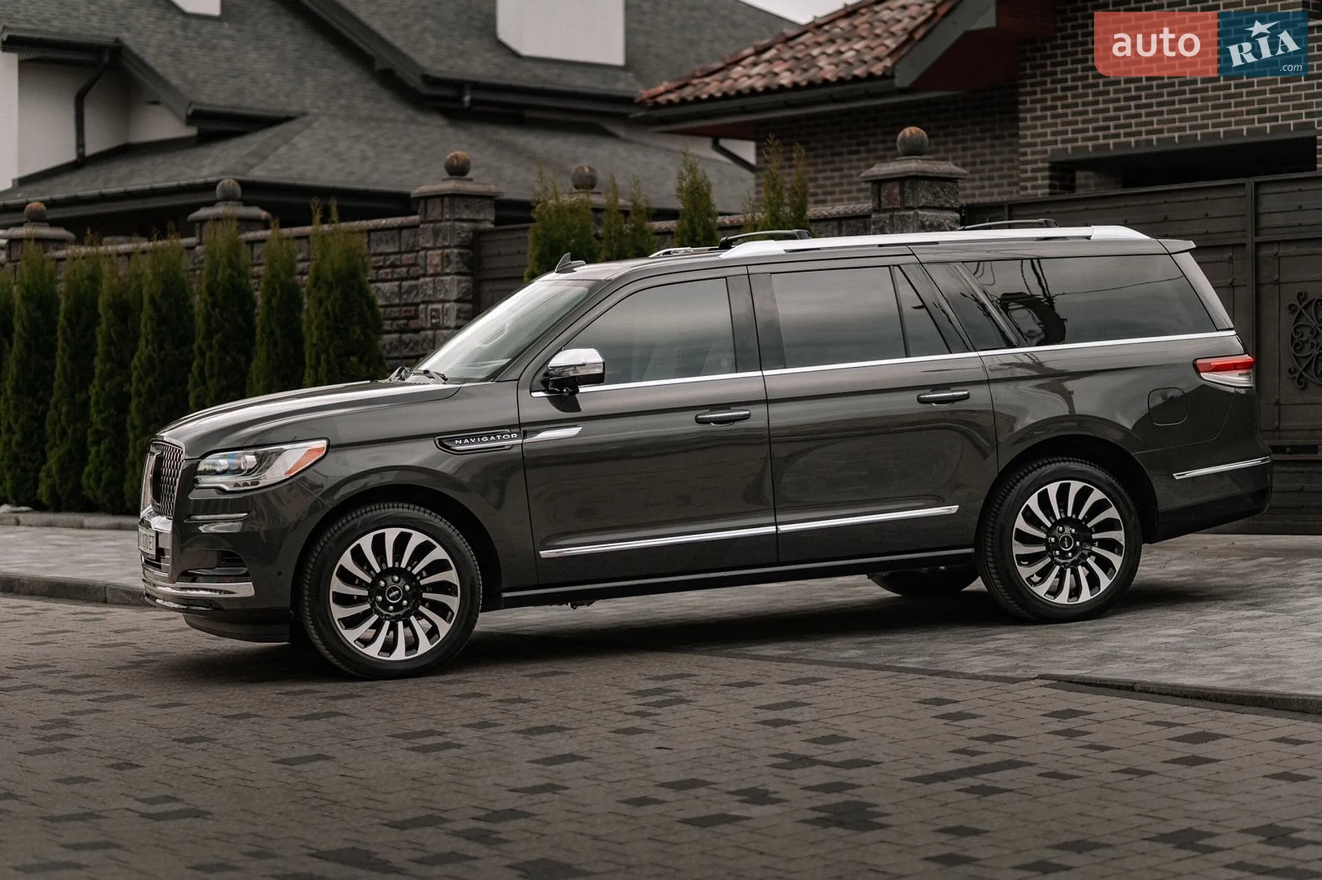 2022 Lincoln Navigator - мініатюра 9