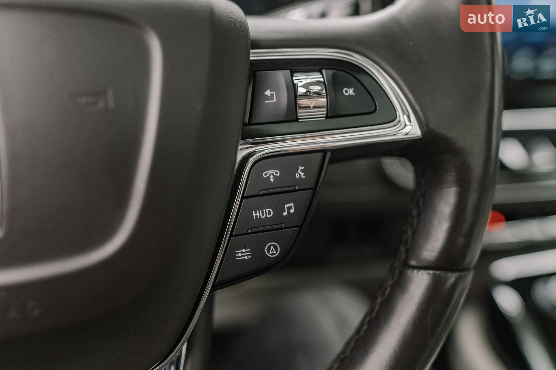 2022 Lincoln Navigator - мініатюра 48