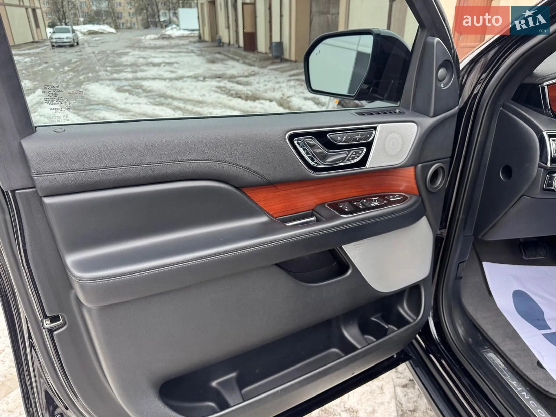 2020 Lincoln Navigator - мініатюра 19