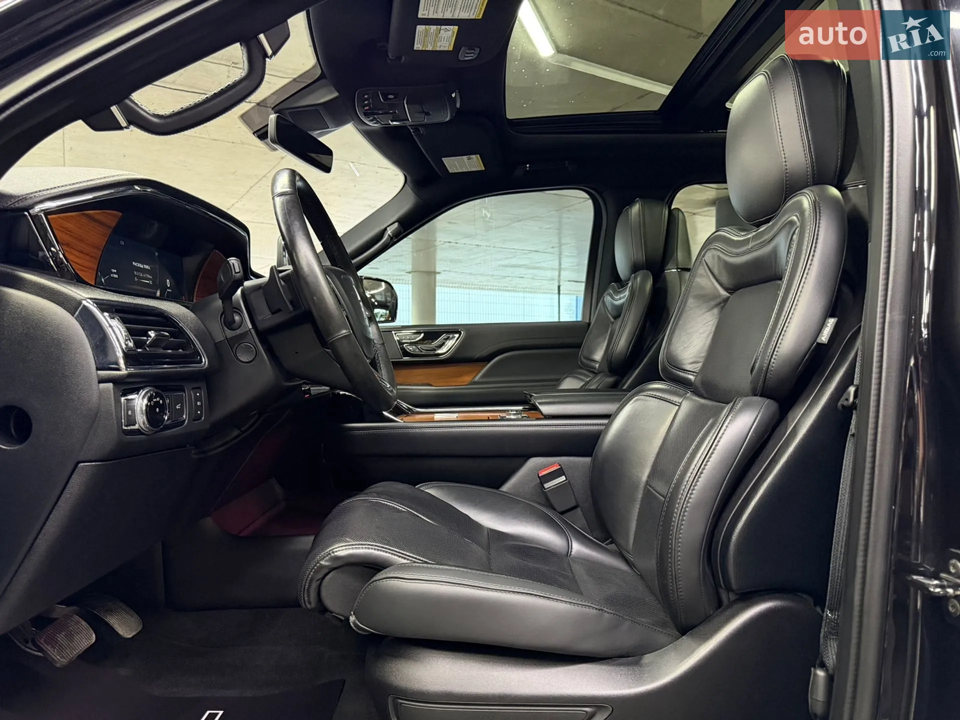 2019 Lincoln Navigator - мініатюра 22