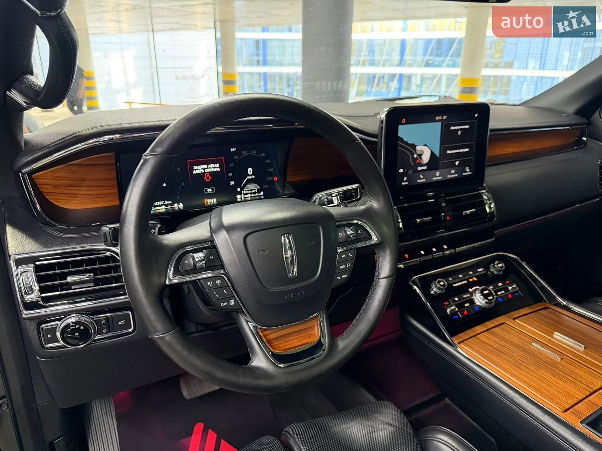 2019 Lincoln Navigator - мініатюра 27