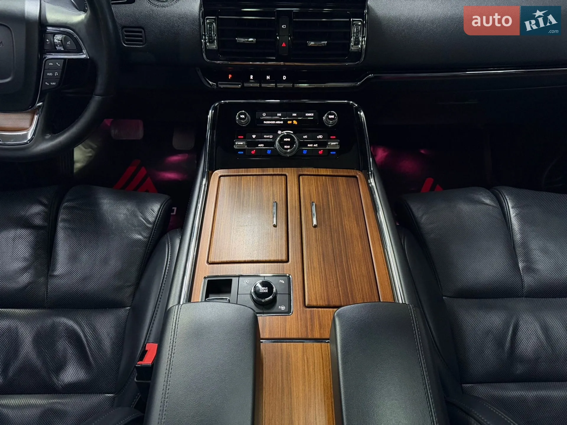 2019 Lincoln Navigator - мініатюра 30