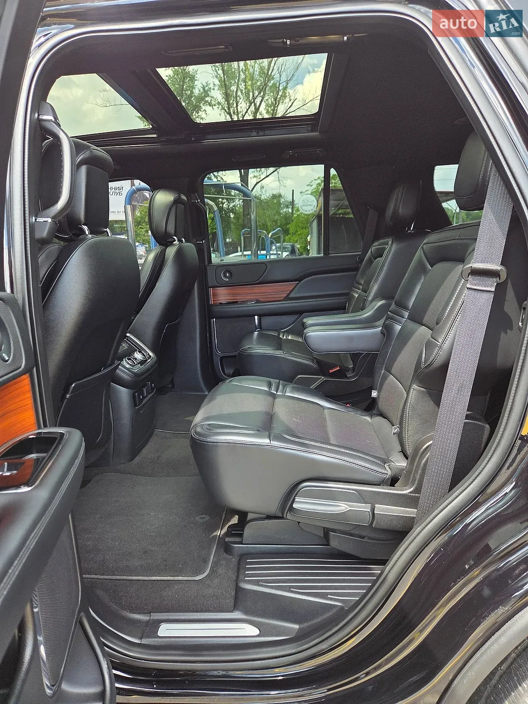 2019 Lincoln Navigator - мініатюра 16