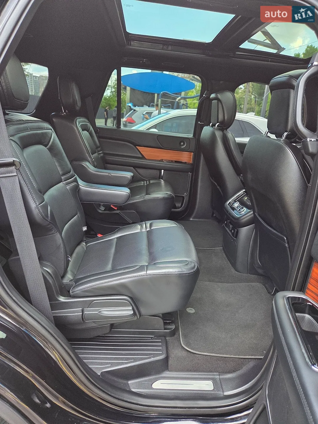 2019 Lincoln Navigator - мініатюра 18