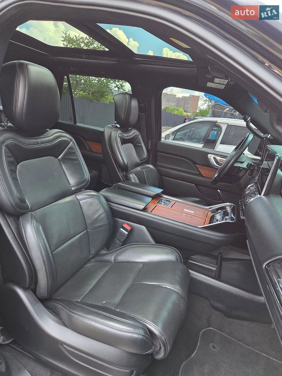 2019 Lincoln Navigator - мініатюра 22