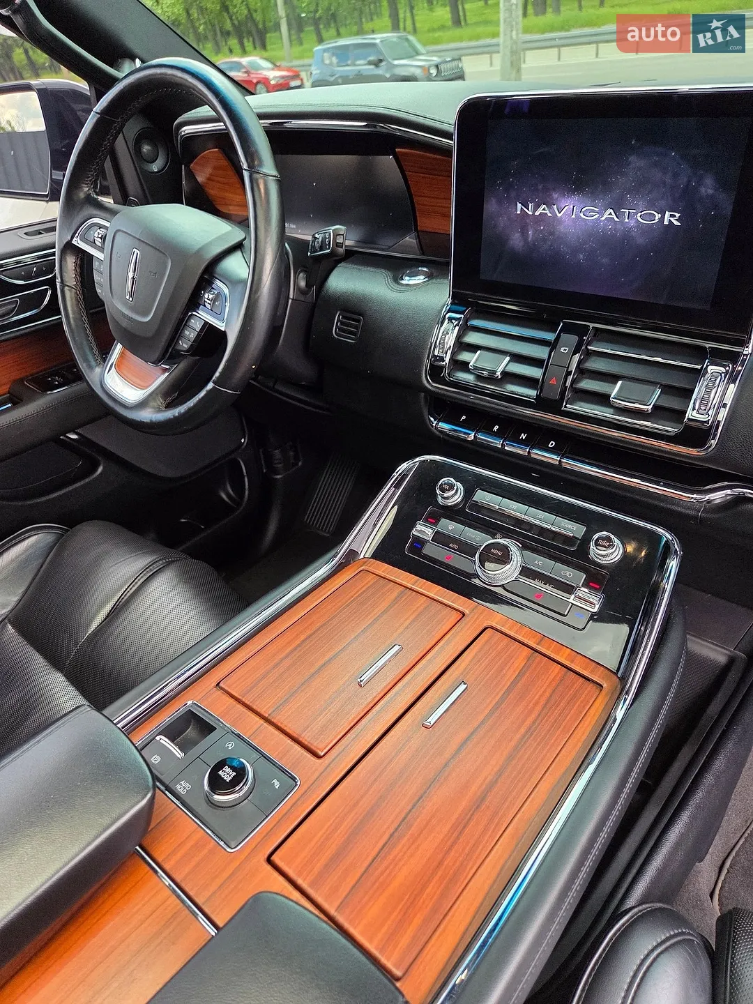 2019 Lincoln Navigator - мініатюра 15