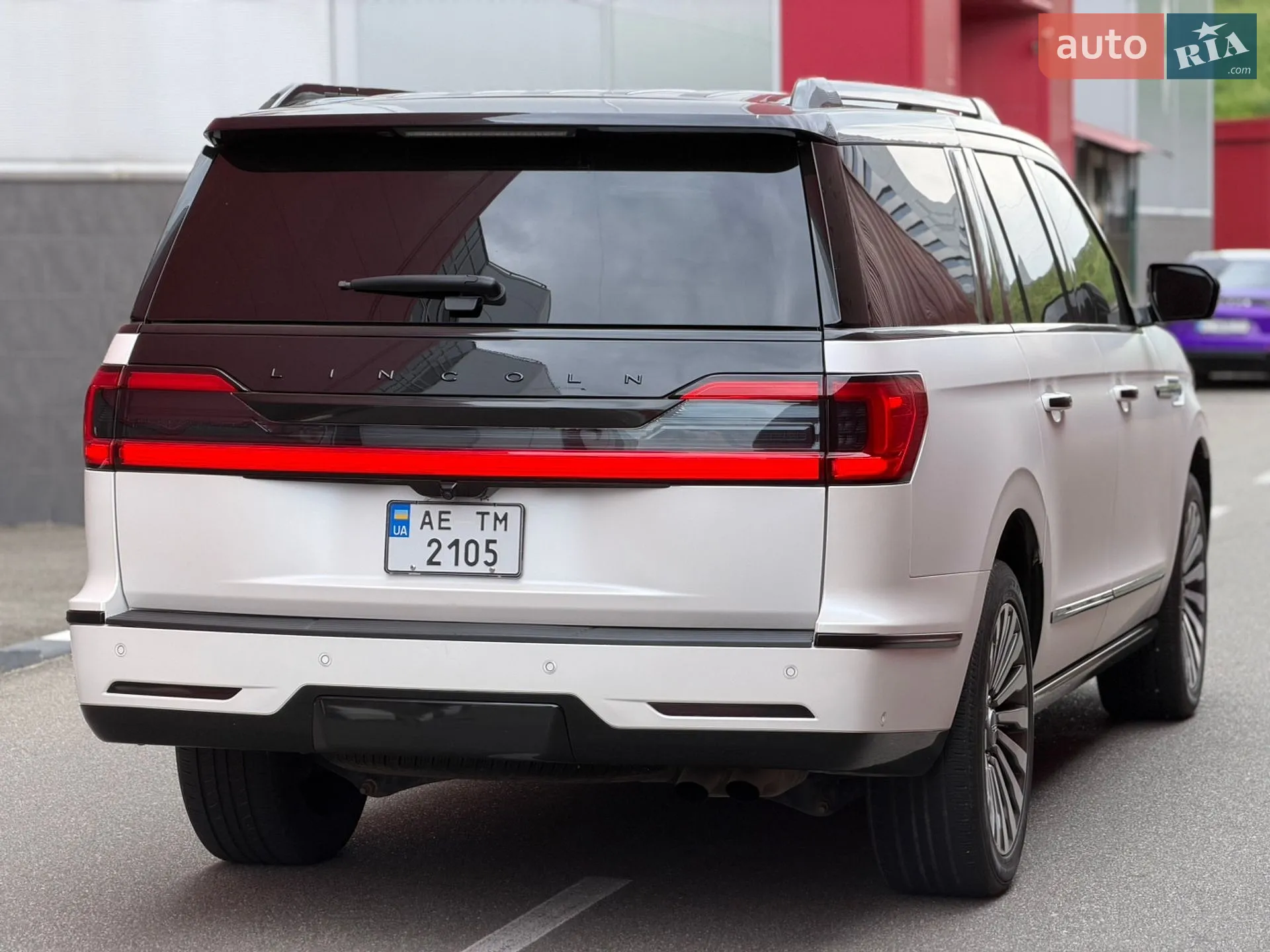 2019 Lincoln Navigator - мініатюра 11