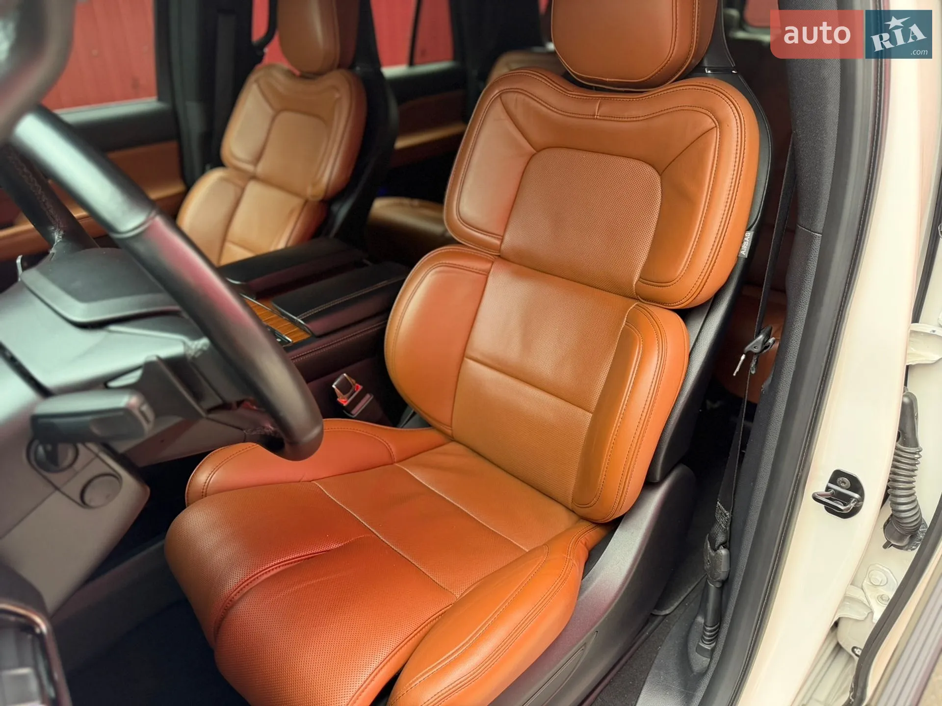 2019 Lincoln Navigator - мініатюра 25