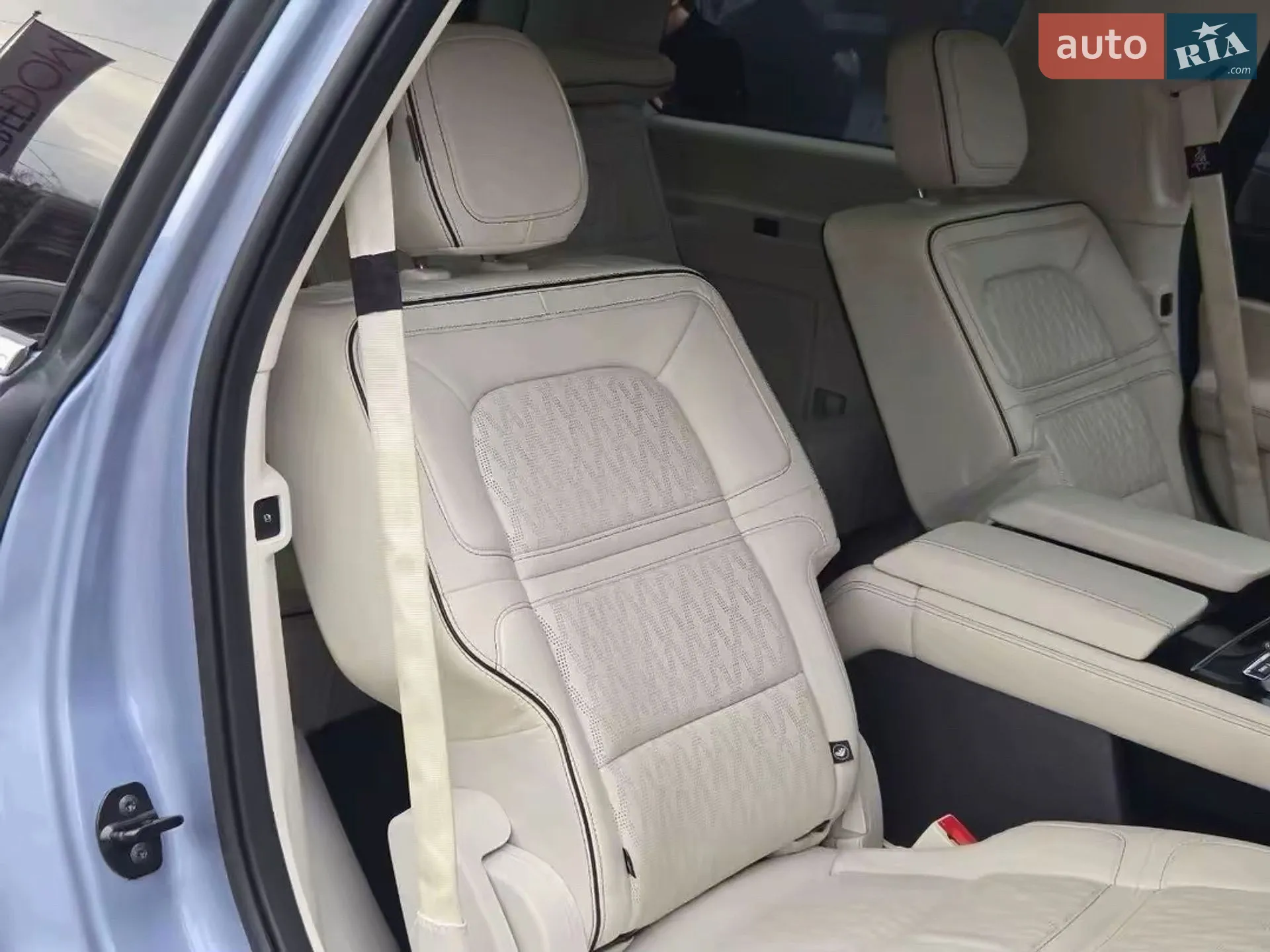 2020 Lincoln Navigator - мініатюра 26