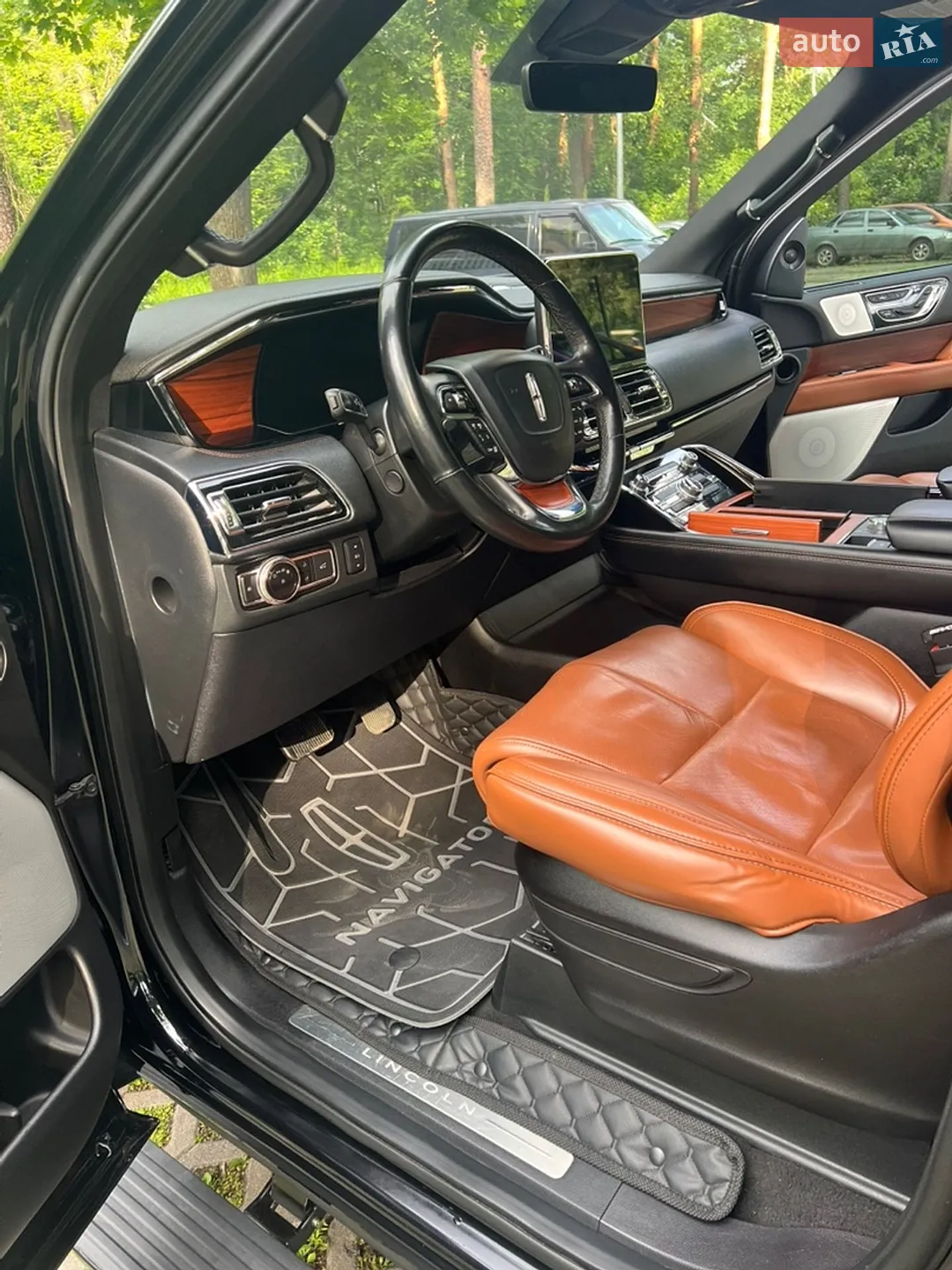 2019 Lincoln Navigator - мініатюра 34