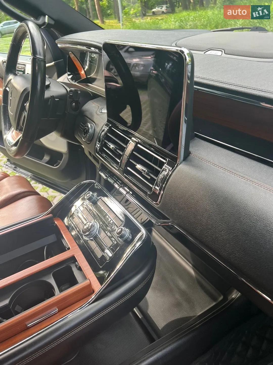 2019 Lincoln Navigator - мініатюра 39