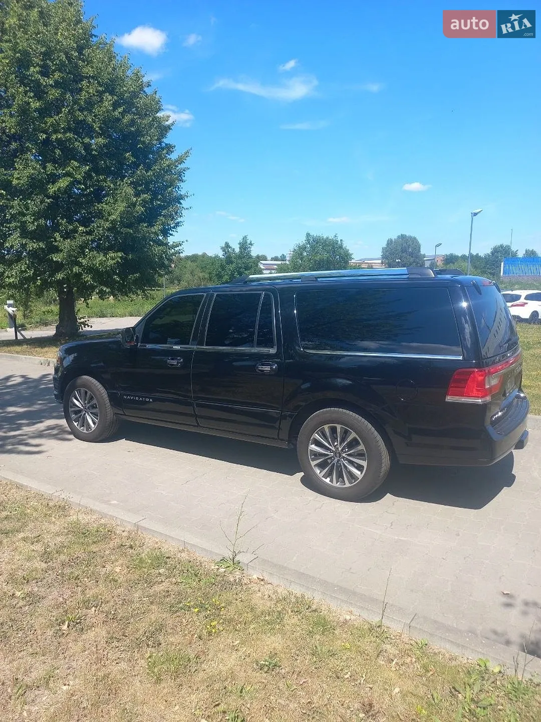 2016 Lincoln Navigator - мініатюра 31