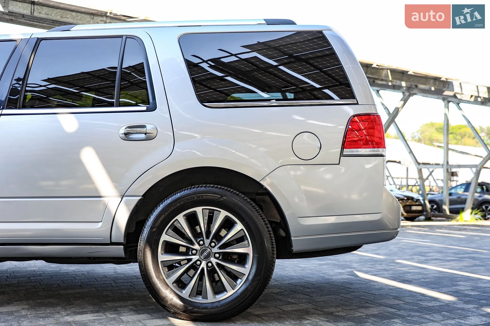 2016 Lincoln Navigator - мініатюра 19