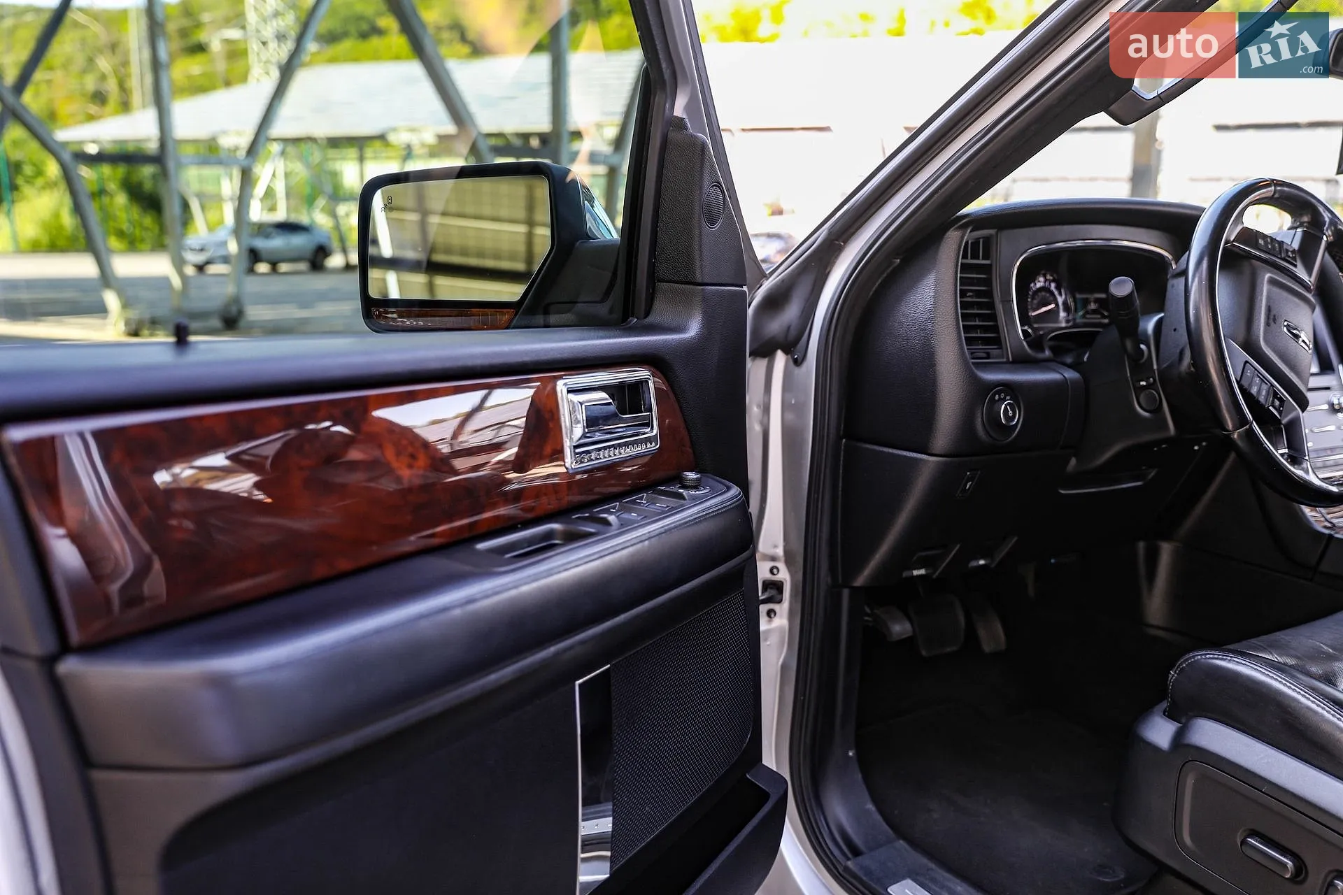 2016 Lincoln Navigator - мініатюра 27