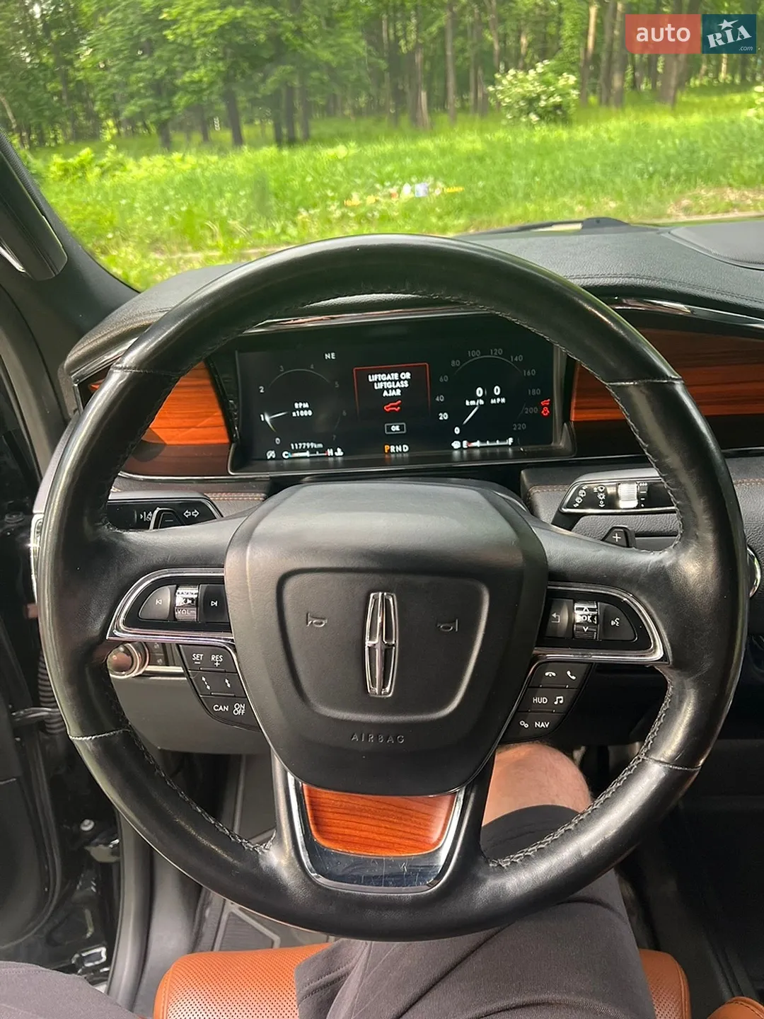 2019 Lincoln Navigator - мініатюра 24