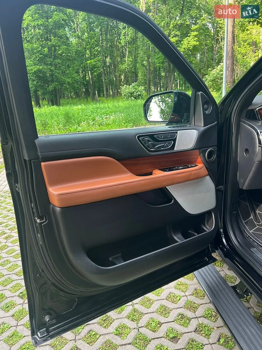 2019 Lincoln Navigator - мініатюра 29