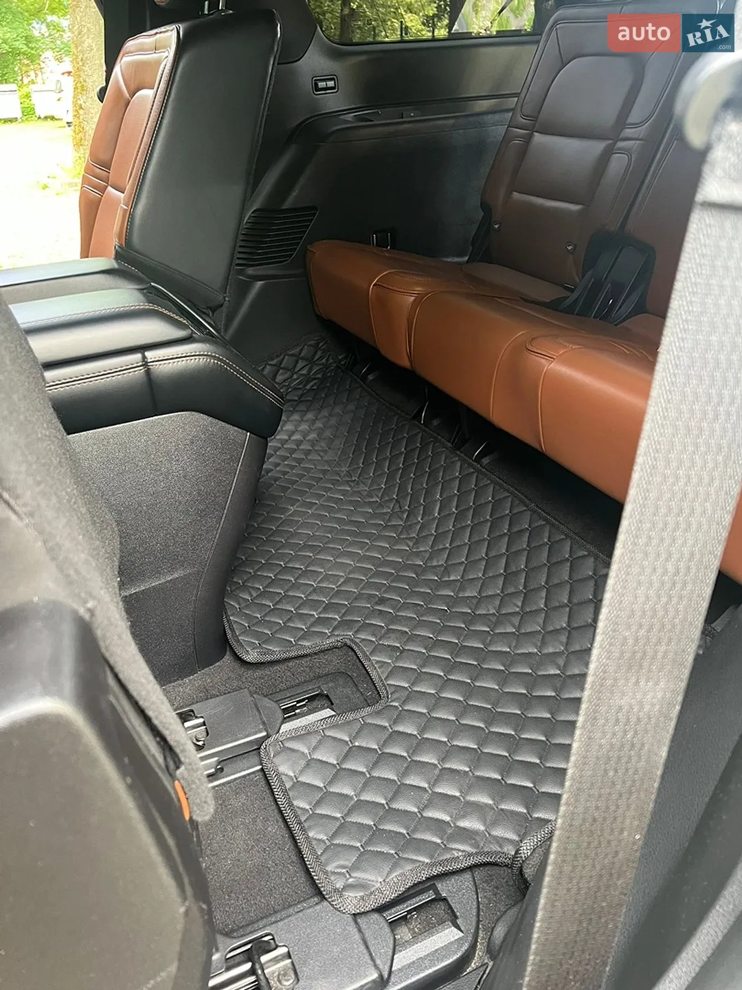 2019 Lincoln Navigator - мініатюра 48