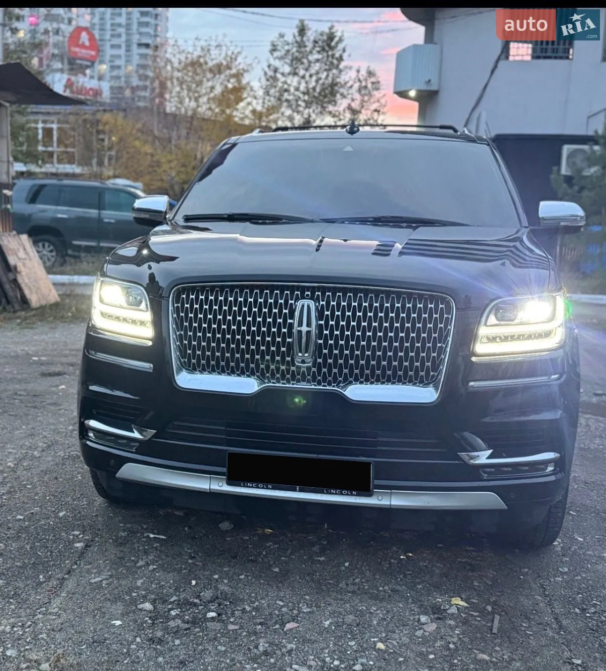2018 Lincoln Navigator - мініатюра 9