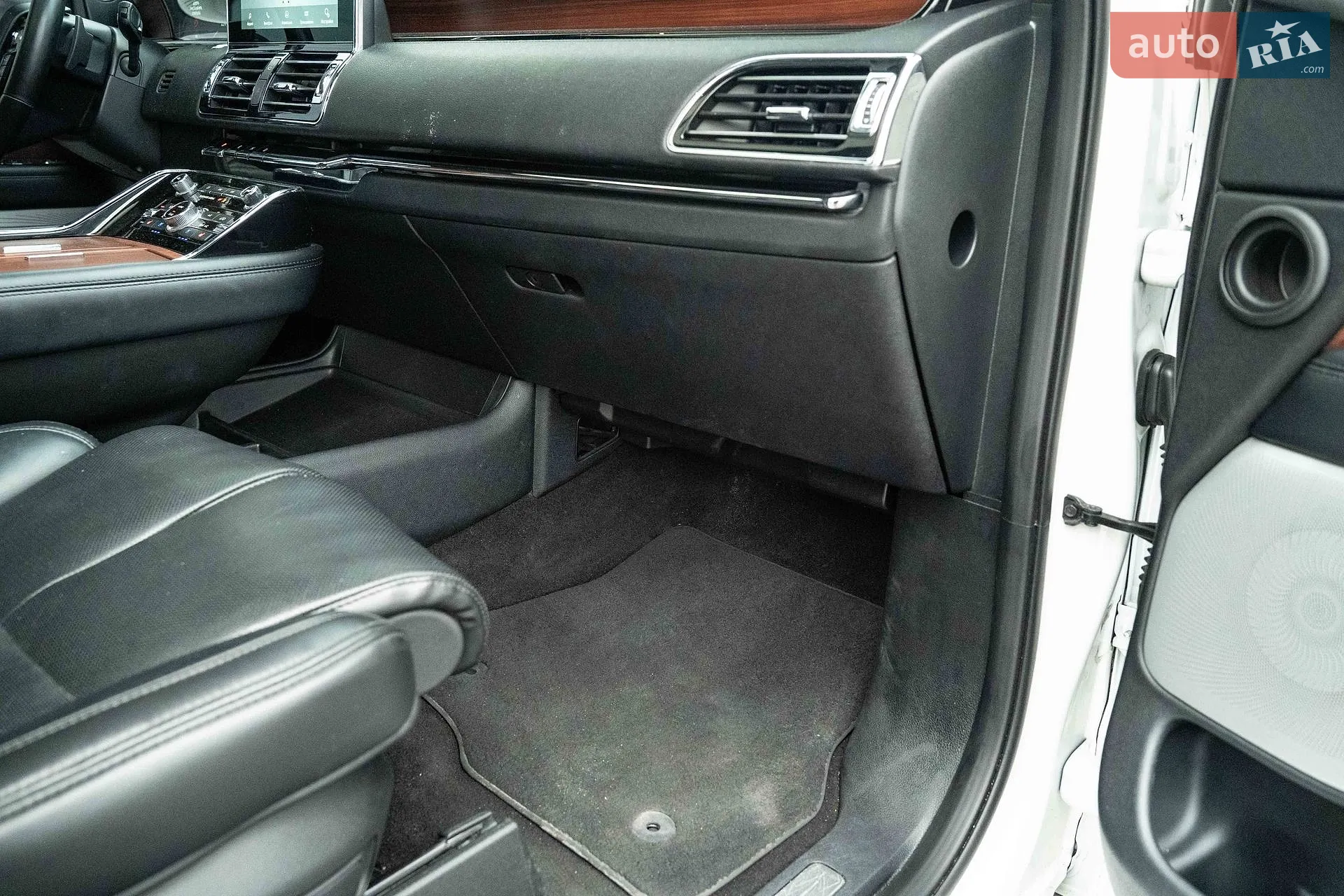 2020 Lincoln Navigator - мініатюра 42
