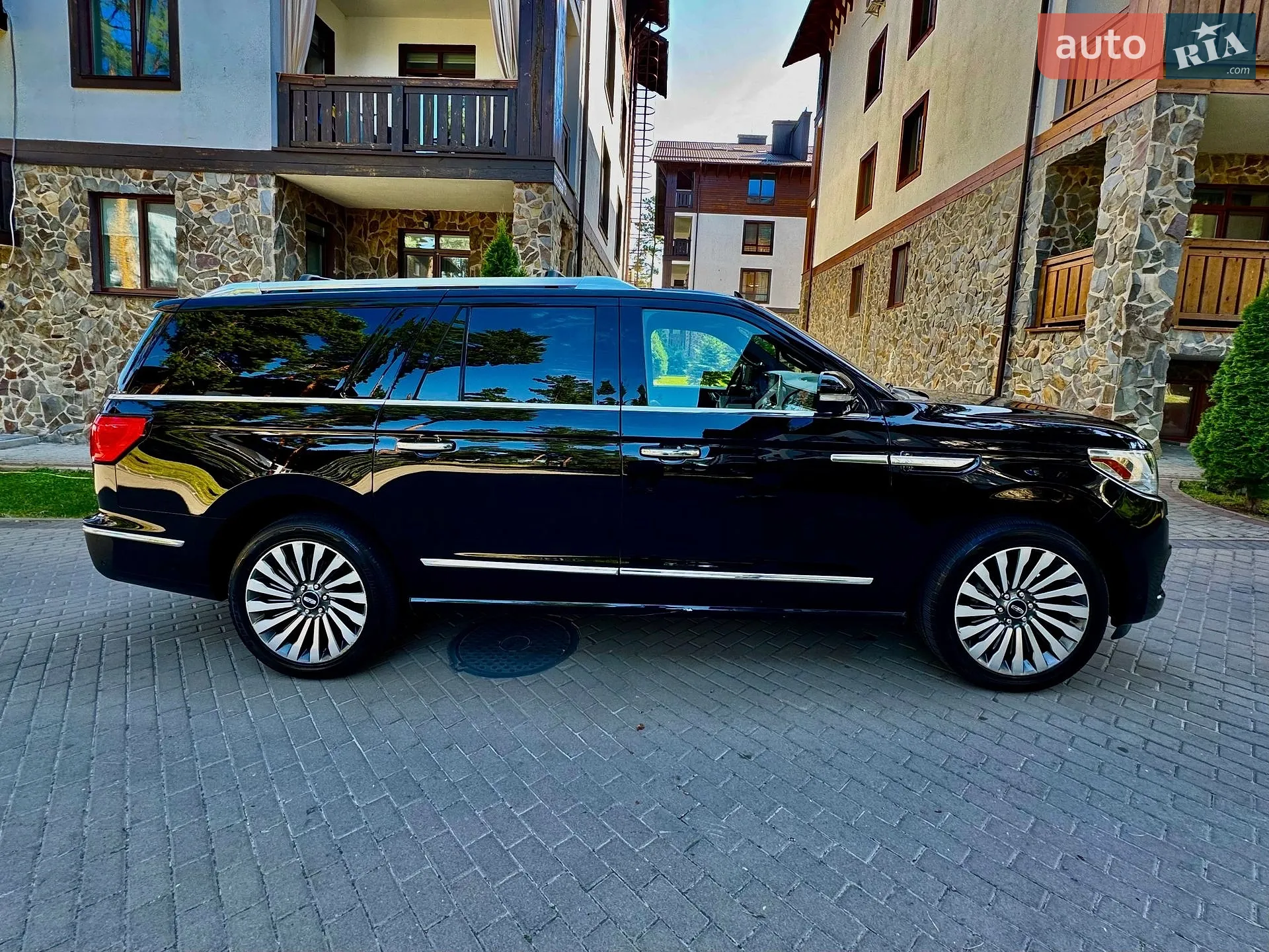 2018 Lincoln Navigator - мініатюра 4