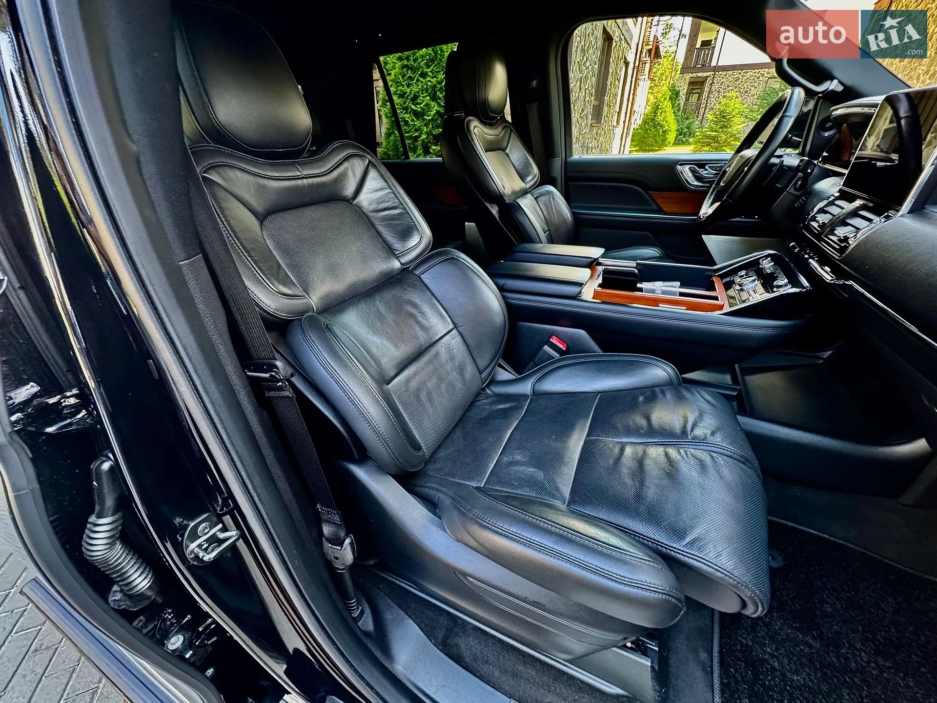 2018 Lincoln Navigator - мініатюра 26