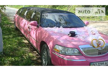 Лимузин Lincoln Town Car 2004 в Гусятине