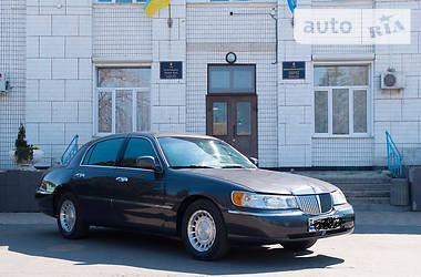 Лімузин Lincoln Town Car 2001 в Курахове