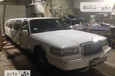 Лімузин Lincoln Town Car 1996 в Маріуполі