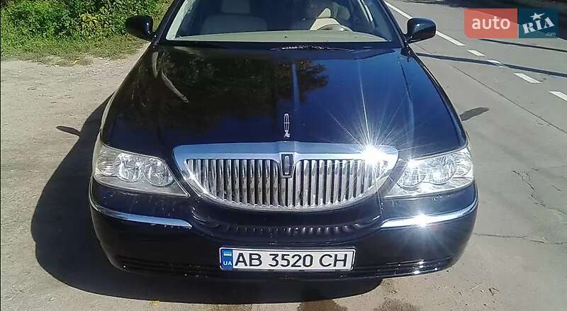 Седан Lincoln Town Car 2008 в Виннице
