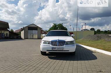 Лімузин Lincoln Town Car 2000 в Іршаві