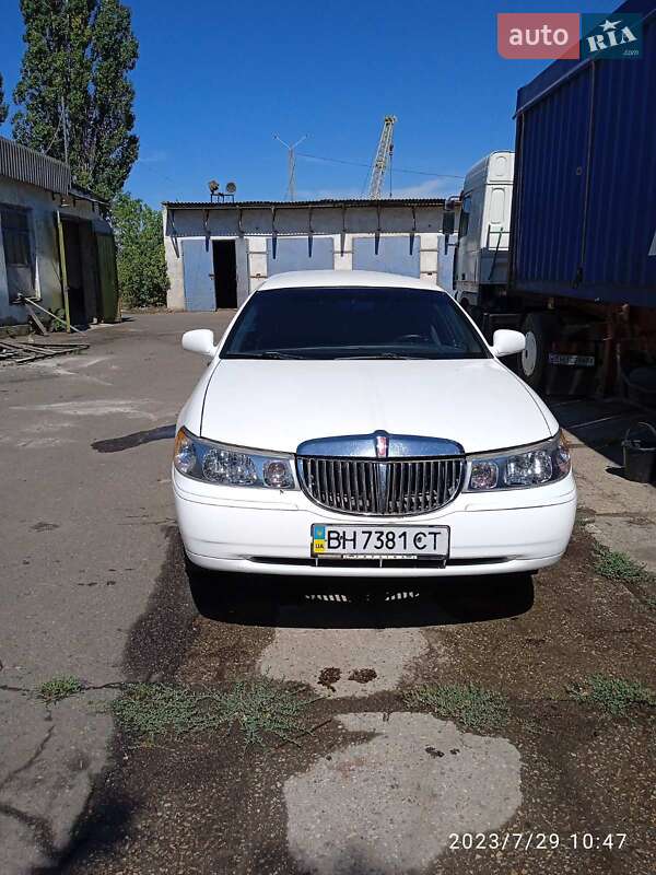 Лимузин Lincoln Town Car 1998 в Измаиле фото 7 Лимузин Lincoln Town Car 1998 в Измаиле