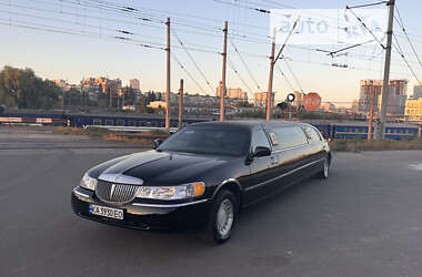 Лимузин Lincoln Town Car 2001 в Киеве