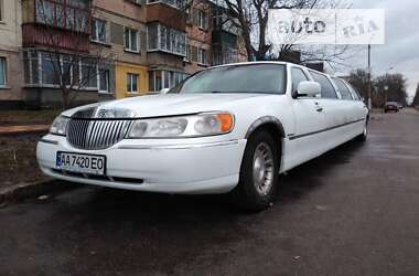 Седан Lincoln Town Car 1999 в Киеве