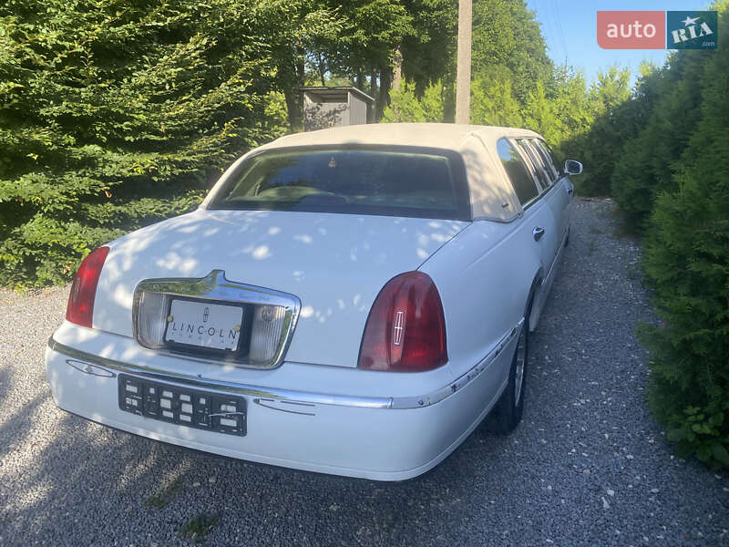 Лимузин Lincoln Town Car 2000 в Збараже