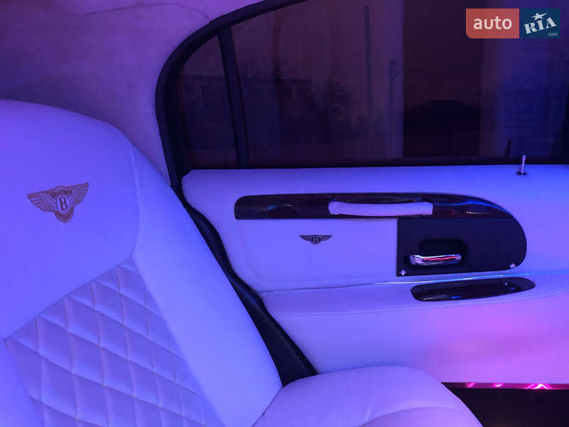 Лимузин Lincoln Town Car 2000 в Харькове фото 16 Лимузин Lincoln Town Car 2000 в Харькове