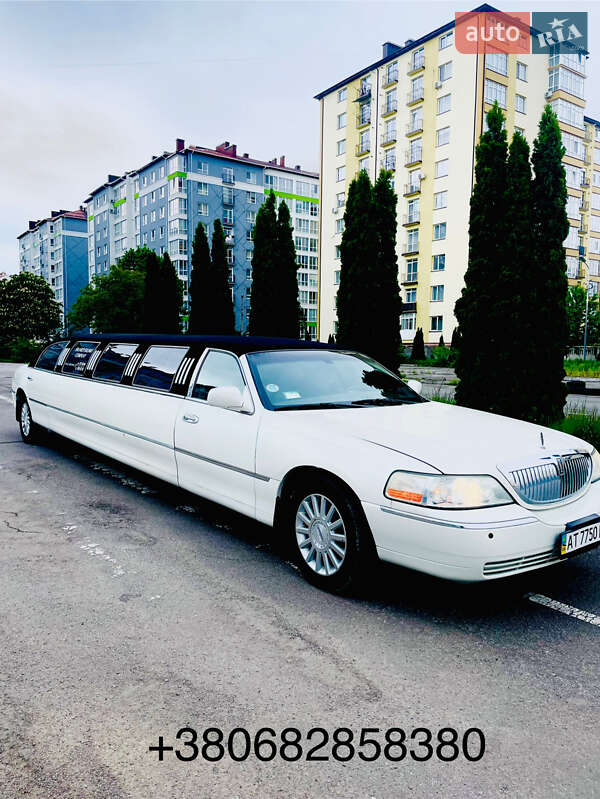 Лимузин Lincoln Town Car 2003 в Ивано-Франковске