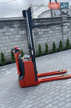 Штабелер Linde D 2021 в Ровно
