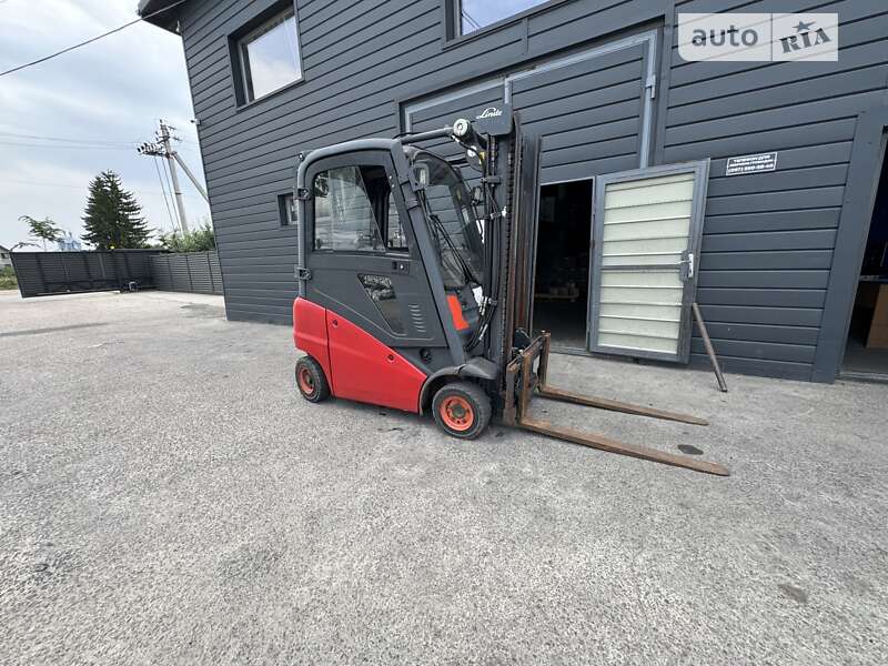 Вилочный погрузчик Linde H 14 2010 в 
