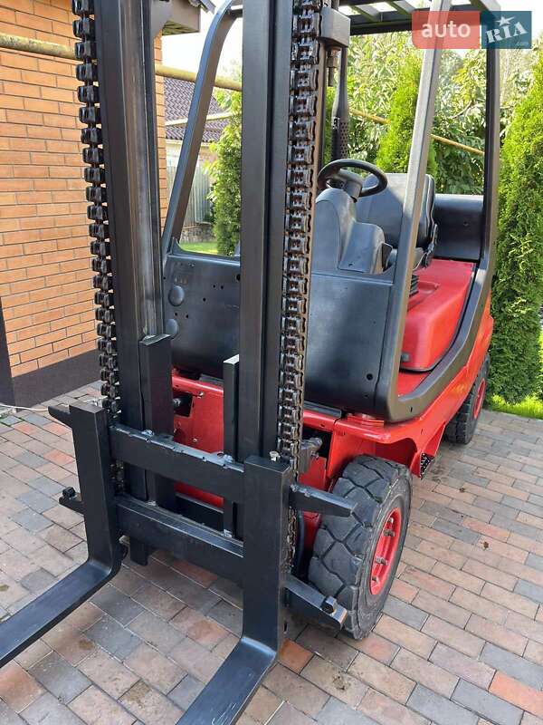 Вилочный погрузчик Linde H 20D-01 1999 в 