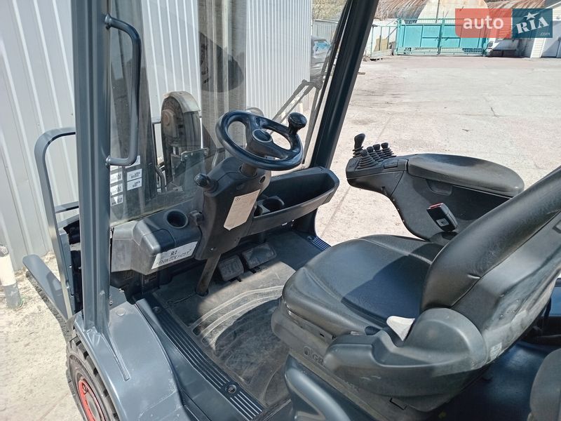 Вилочный погрузчик Linde H-25-T-02 2013 в Киеве фото 6 Вилочный погрузчик Linde H-25-T-02 2013 в Киеве