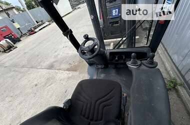 Вилочный погрузчик Linde H 25D 2004 в 