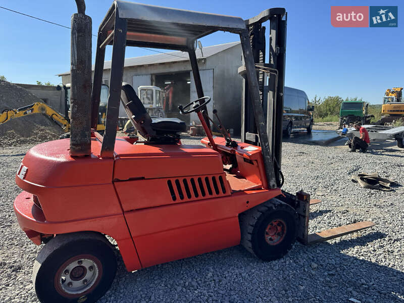 Вилочный погрузчик Linde H 25D 1985 в Недобоевцах